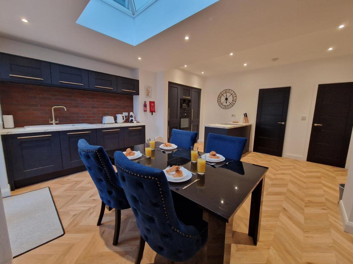 3 Bedroom Stylish Home Merthyr Мертір-Тідвіл Екстер'єр фото